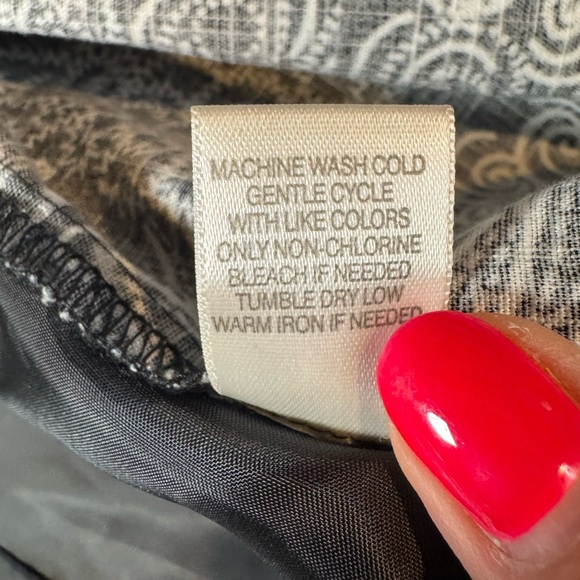 CJ Banks Women’s Black & White Floral Abstract Jacket Size 1X Artsy Travel A418 - Picture 7 of 9